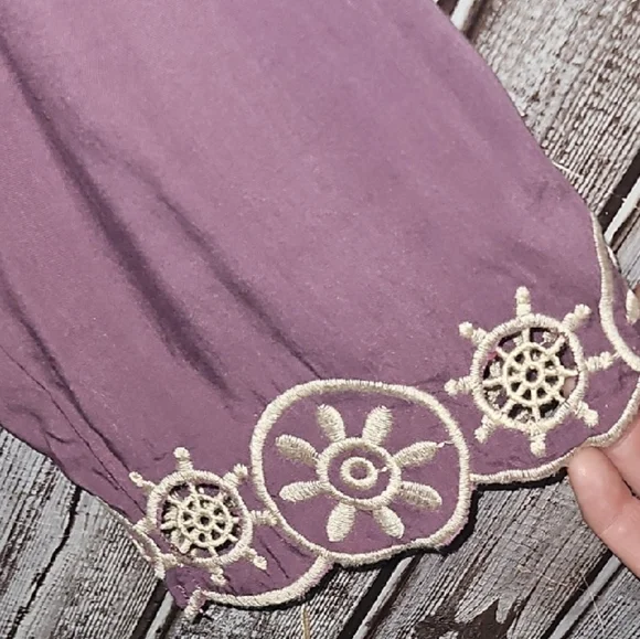 Solitaire Plum Tunic with Intricate White Embroidered Detailing - Picture 5 of 9